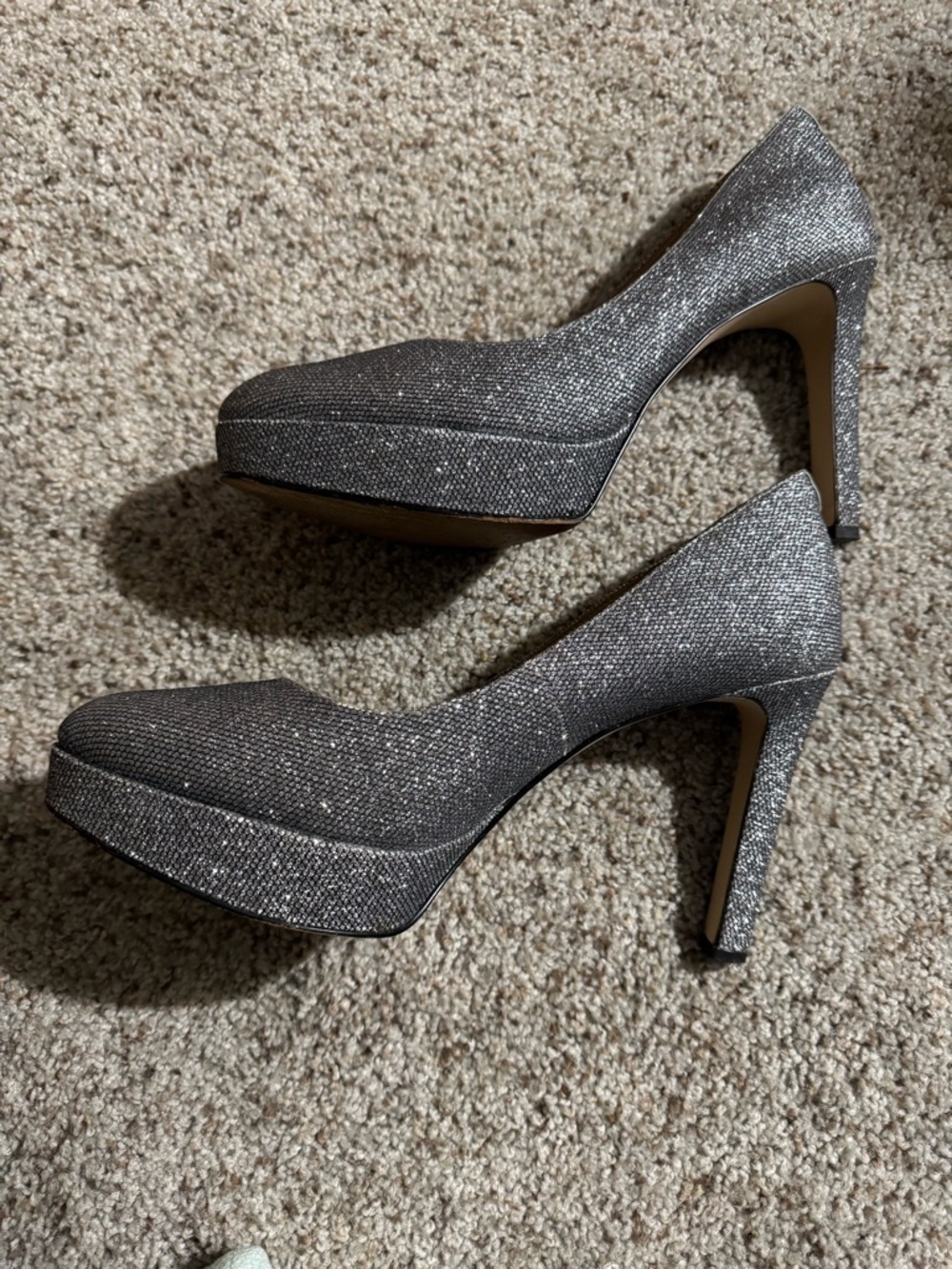 Michael Kors Size 10 M Women's Black/Silver Ethel Pump excellent condition